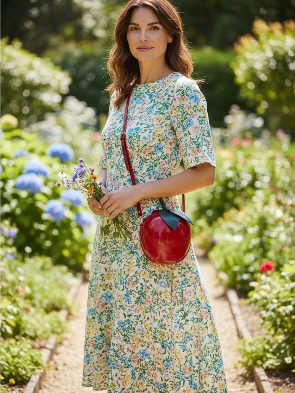 Red Apple-Shaped Women’s Backpack with Green Leaf Accent